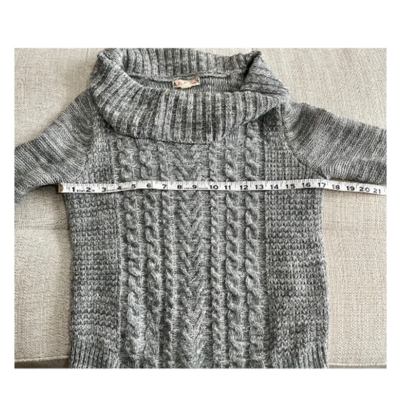 It's Our Time Gray Cowl Neck Sweater. Size S - Picture 4 of 5